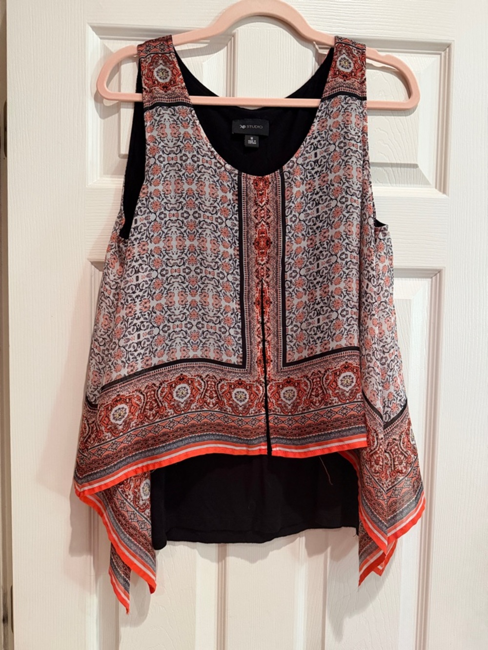 AB Studio Coral and Black Printed Layered Handkerchief Hem Tank